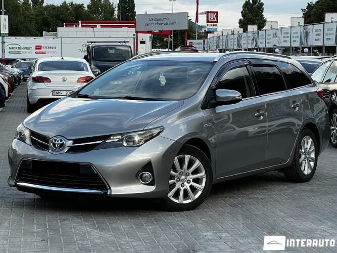 toyota Auris 2014