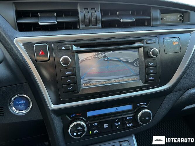 toyota Auris 2014