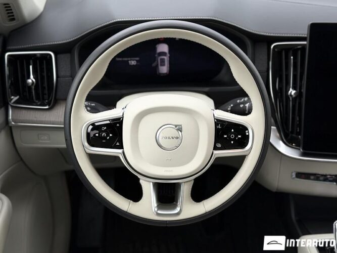 volvo XC 90 2025