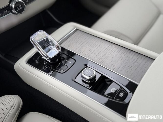 volvo XC 90 2025