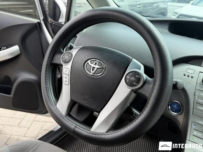 Toyota Prius 37 toyota Prius 2014