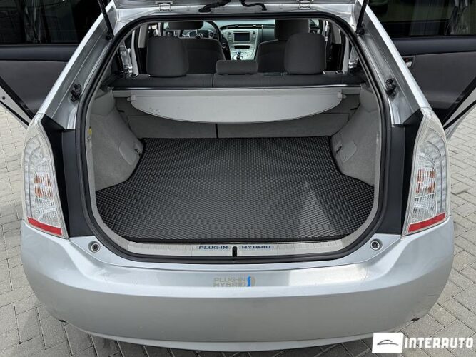 Toyota Prius 49 toyota Prius 2014