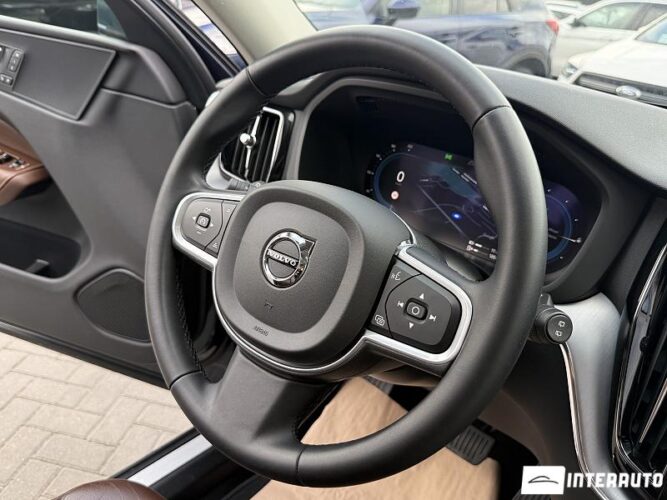volvo XC 60 2021