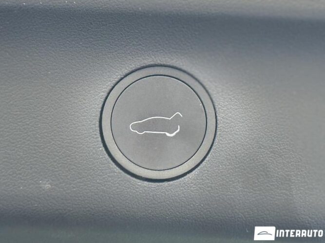 Tesla Model Y 47 tesla Model Y 2023