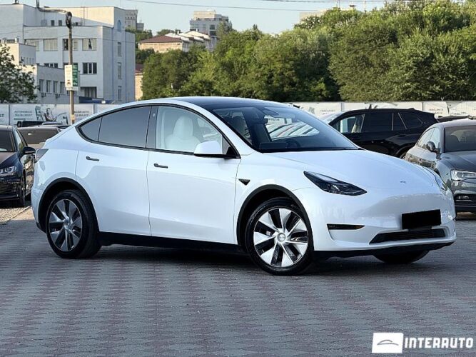 Tesla Model Y 33 tesla Model Y 2023