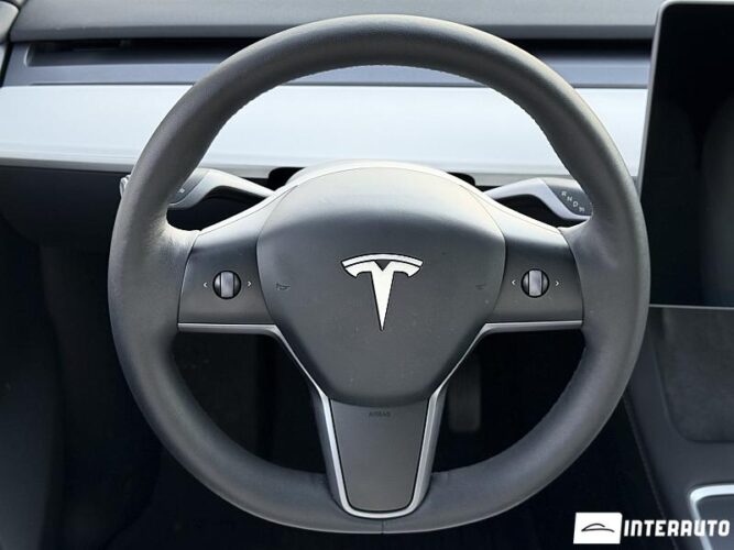 Tesla Model Y 38 tesla Model Y 2023