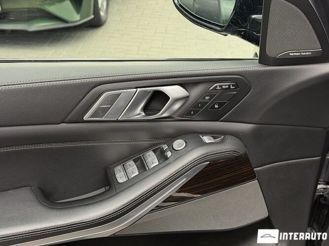 BMW X7 4.0i 47 bmw X7 4.0i 2019