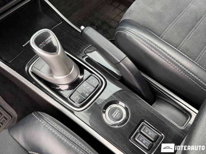Mitsubishi Outlander 42 mitsubishi Outlander 2015