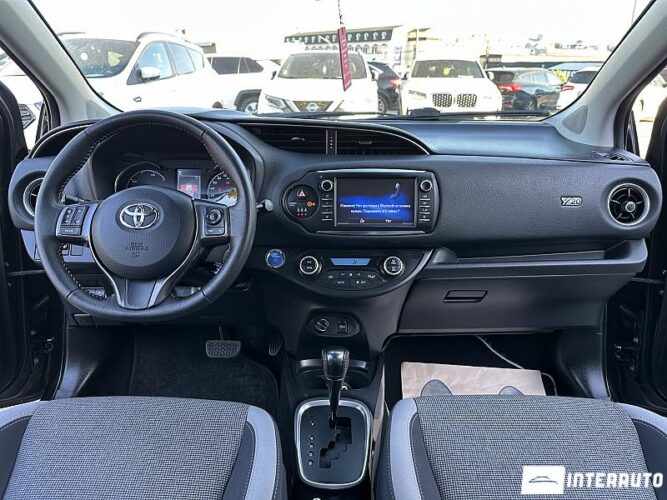 toyota Yaris 2020