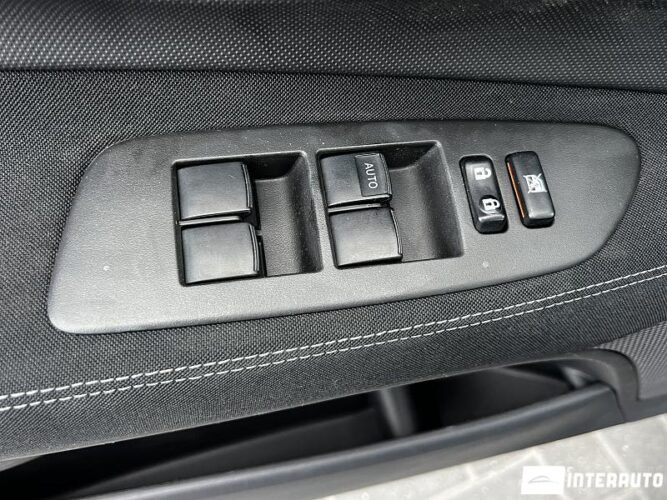 Toyota Auris 39 toyota Auris 2009