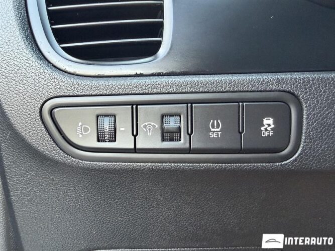 kia Rio X-Line 2018