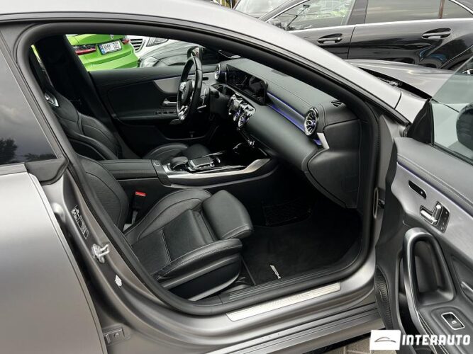 Mercedes CLA 45 AMG 39 mercedes CLA 45 AMG 2020