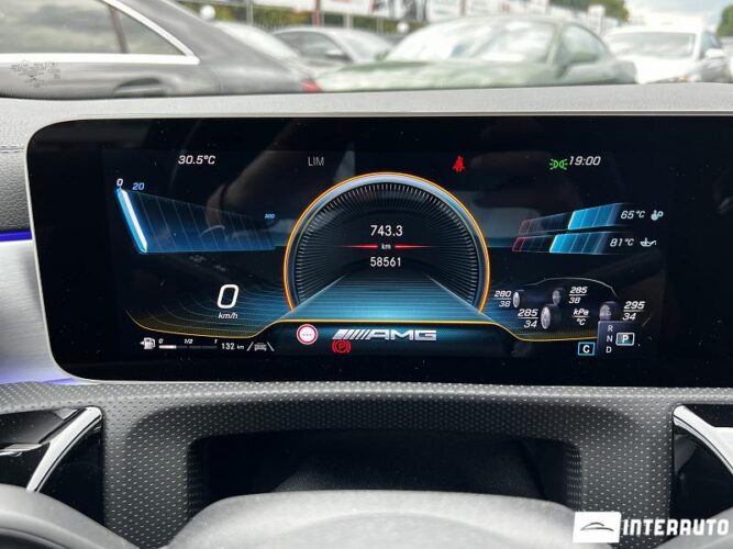 Mercedes CLA 45 AMG 43 mercedes CLA 45 AMG 2020