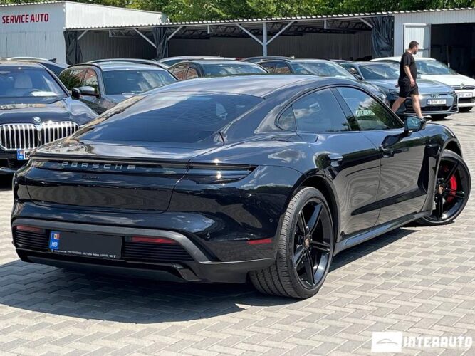 porsche Taycan Turbo 2020