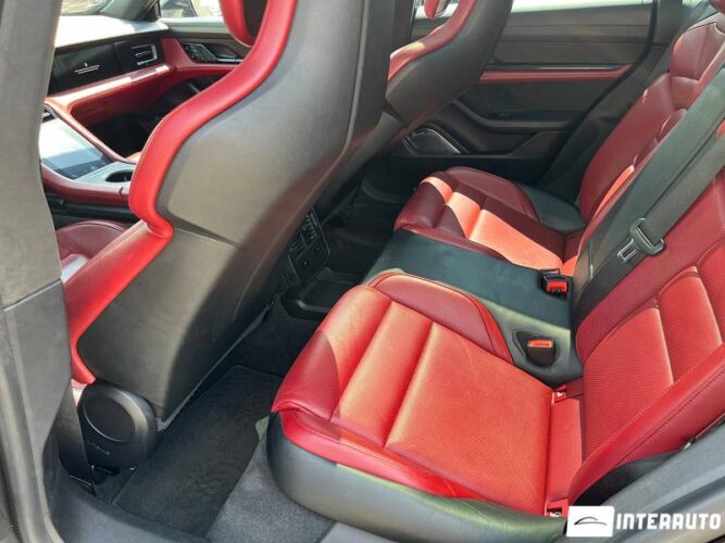 porsche Taycan Turbo 2020