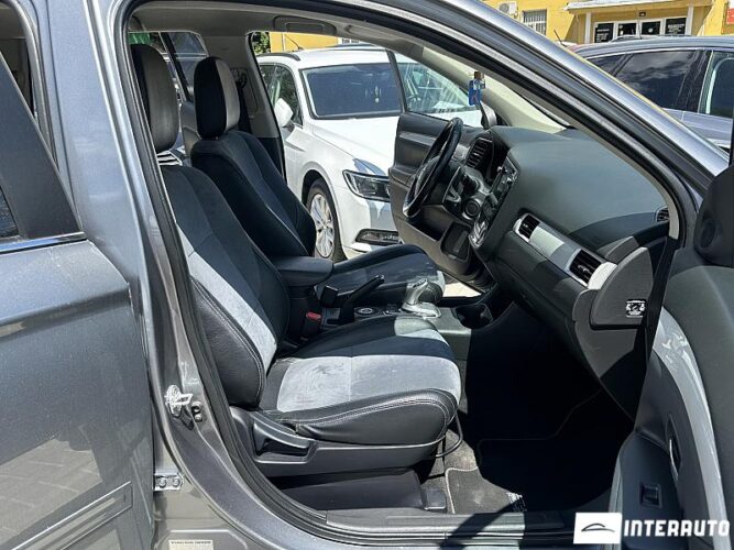 Mitsubishi Outlander 44 mitsubishi Outlander 2014