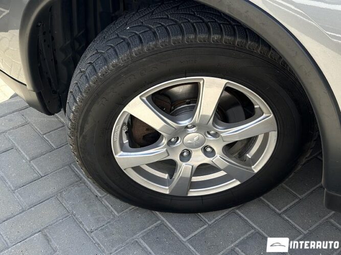 Mitsubishi Outlander 46 mitsubishi Outlander 2014