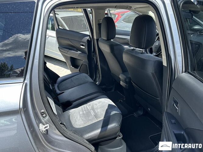 Mitsubishi Outlander 43 mitsubishi Outlander 2014