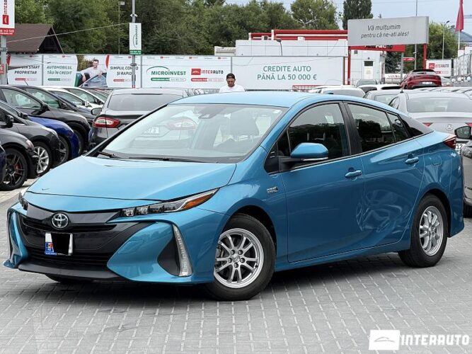 Toyota Prius 2022 doar la InterAuto