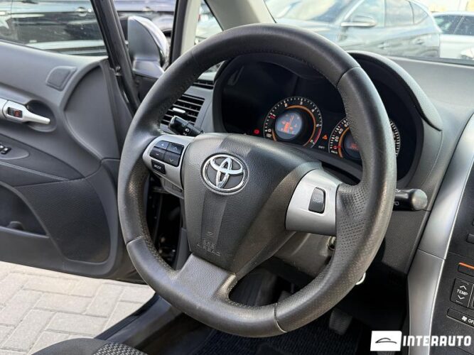 Toyota Auris 34 toyota Auris 2010