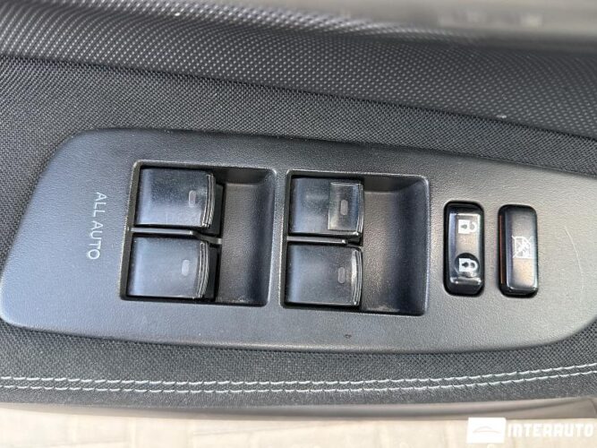 Toyota Auris 42 toyota Auris 2010