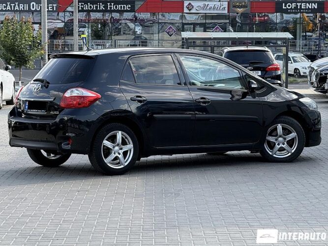 Toyota Auris 30 toyota Auris 2010