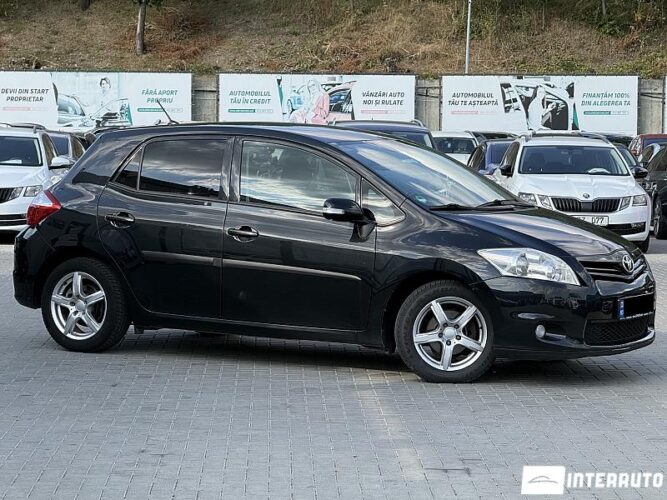 Toyota Auris 2010 doar la InterAuto