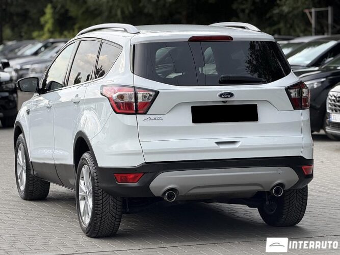 Ford Kuga 2017 doar la InterAuto