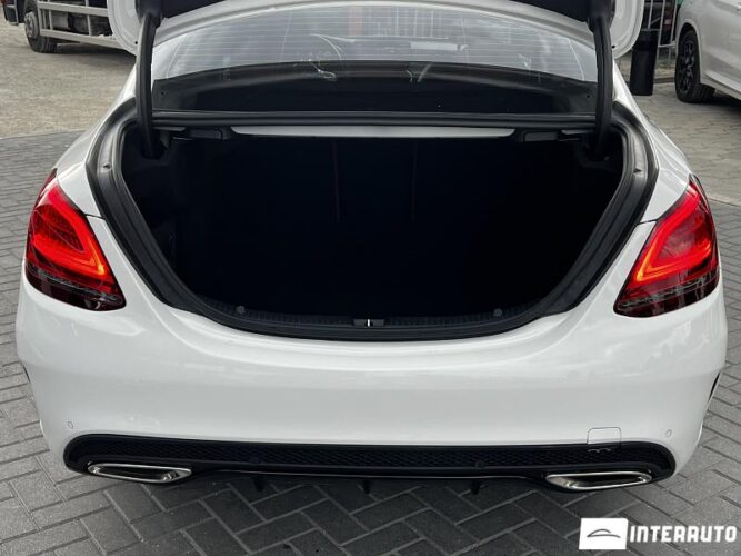 Mercedes C 300 52 mercedes C 300 2019