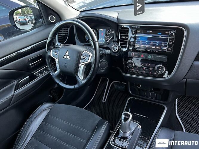 mitsubishi Outlander 2015