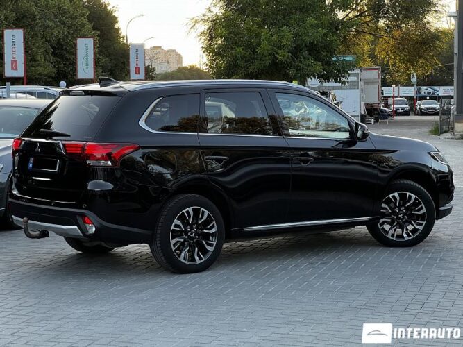 mitsubishi Outlander 2015