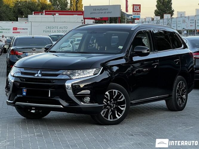 Mitsubishi Outlander 2015 doar la InterAuto