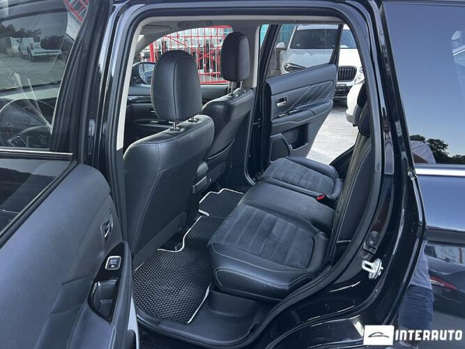 mitsubishi Outlander 2015
