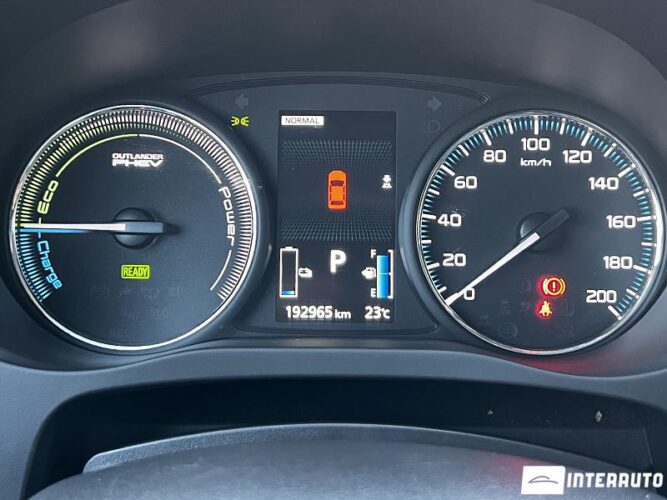 mitsubishi Outlander 2015