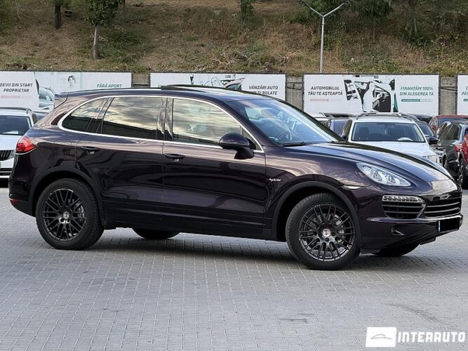 Porsche Cayenne S Hybrid 2012 doar la InterAuto