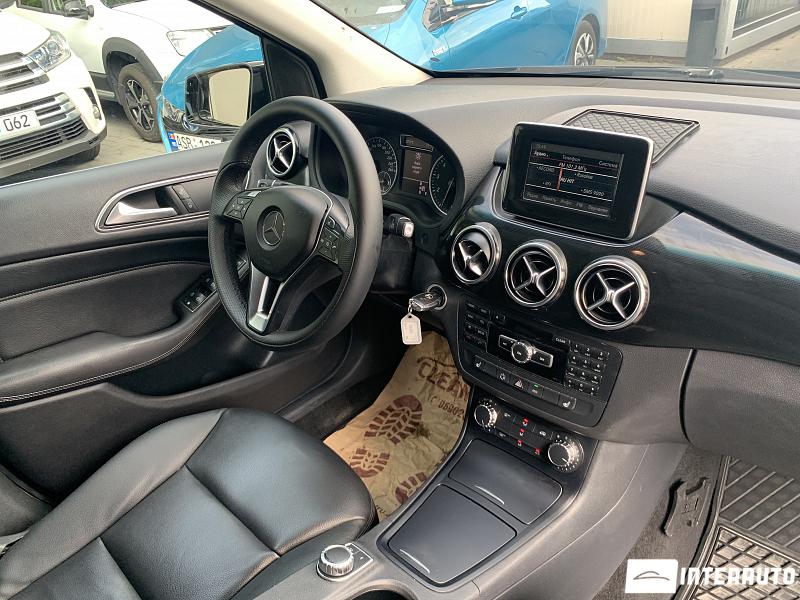 Mercedes B 200