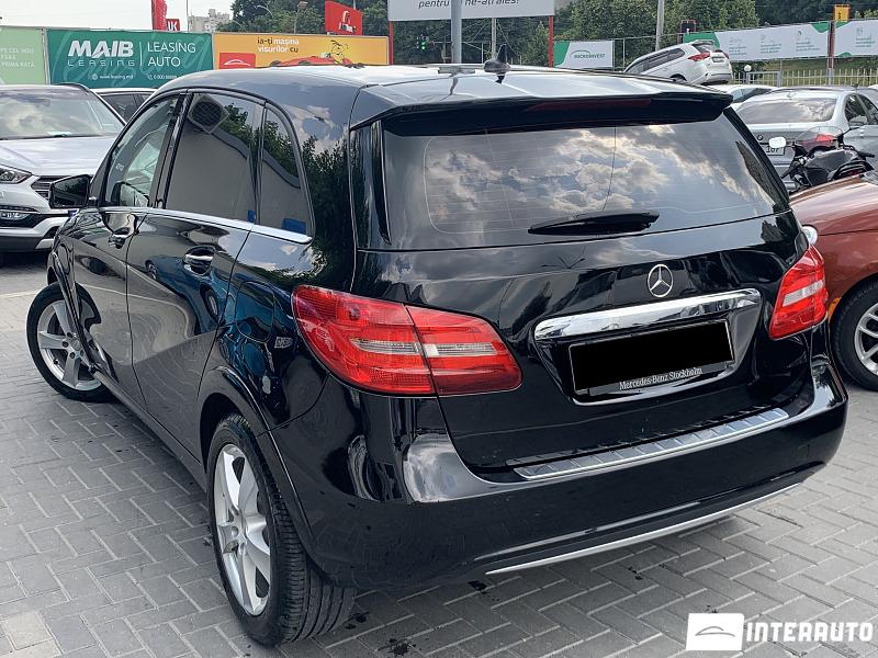 Mercedes B 200