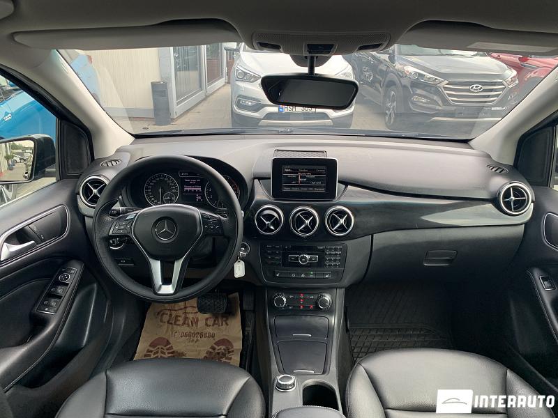 Mercedes B 200