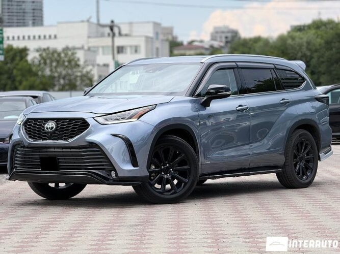 Toyota Highlander 2023 doar la InterAuto