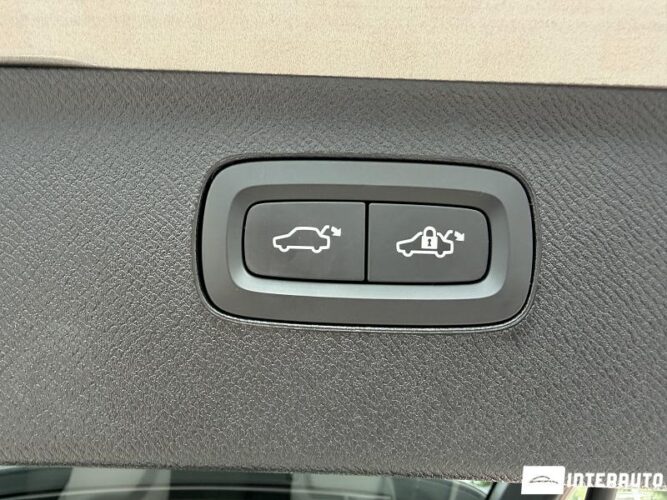 Volvo XC 90 61 volvo XC 90 2020