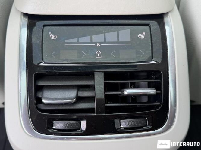 Volvo XC 90 57 volvo XC 90 2020