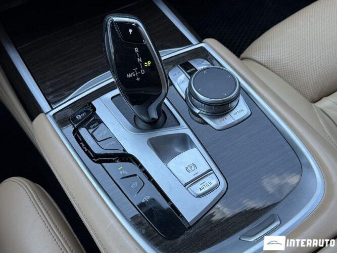bmw 740 2022