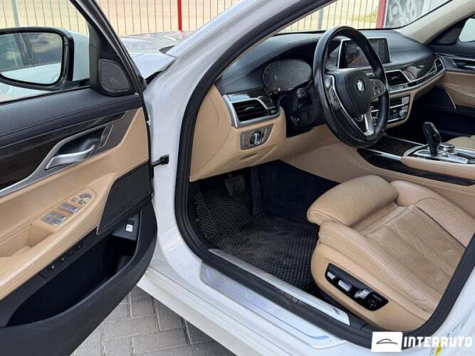 bmw 740 2022