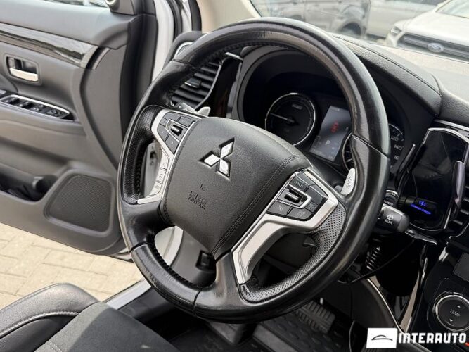 mitsubishi Outlander 2015