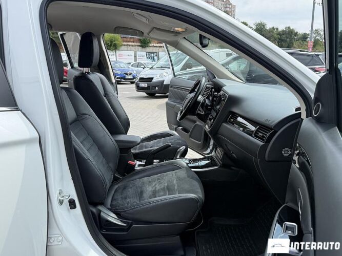 mitsubishi Outlander 2015