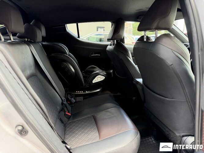 Toyota C-HR 46 toyota C-HR 2017