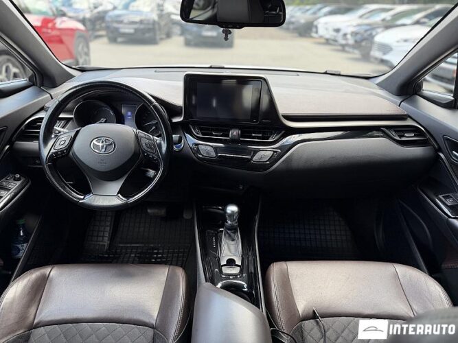 Toyota C-HR 45 toyota C-HR 2017