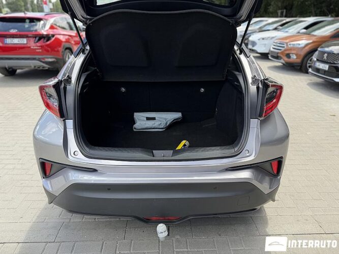Toyota C-HR 36 toyota C-HR 2017
