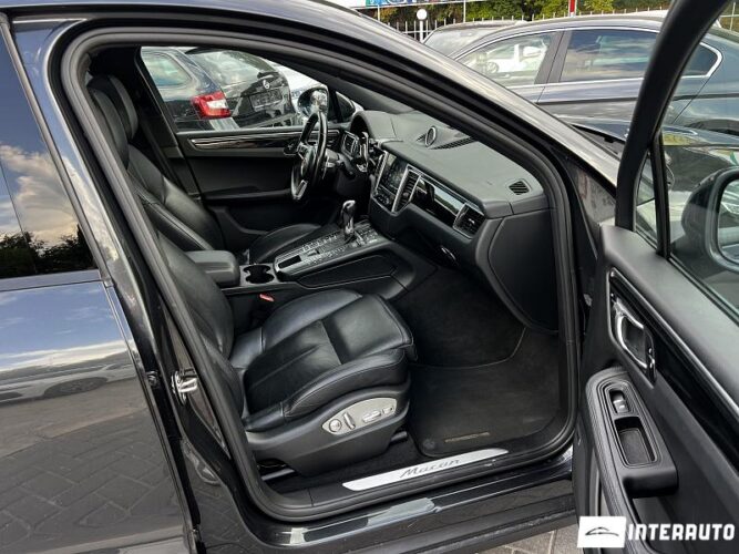 Porsche Macan 51 porsche Macan 2016