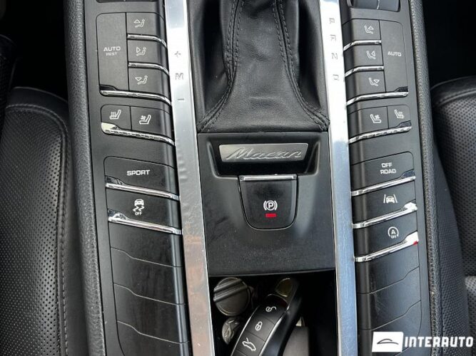 Porsche Macan 44 porsche Macan 2016
